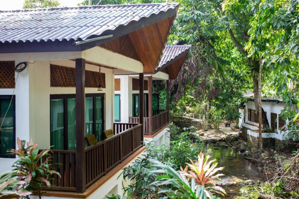 Bidaisari Resort Бентонг Екстериор снимка