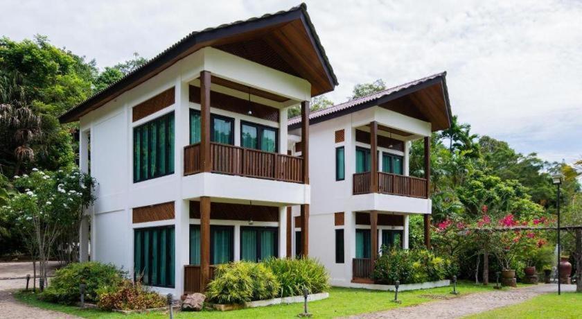Bidaisari Resort Бентонг Екстериор снимка